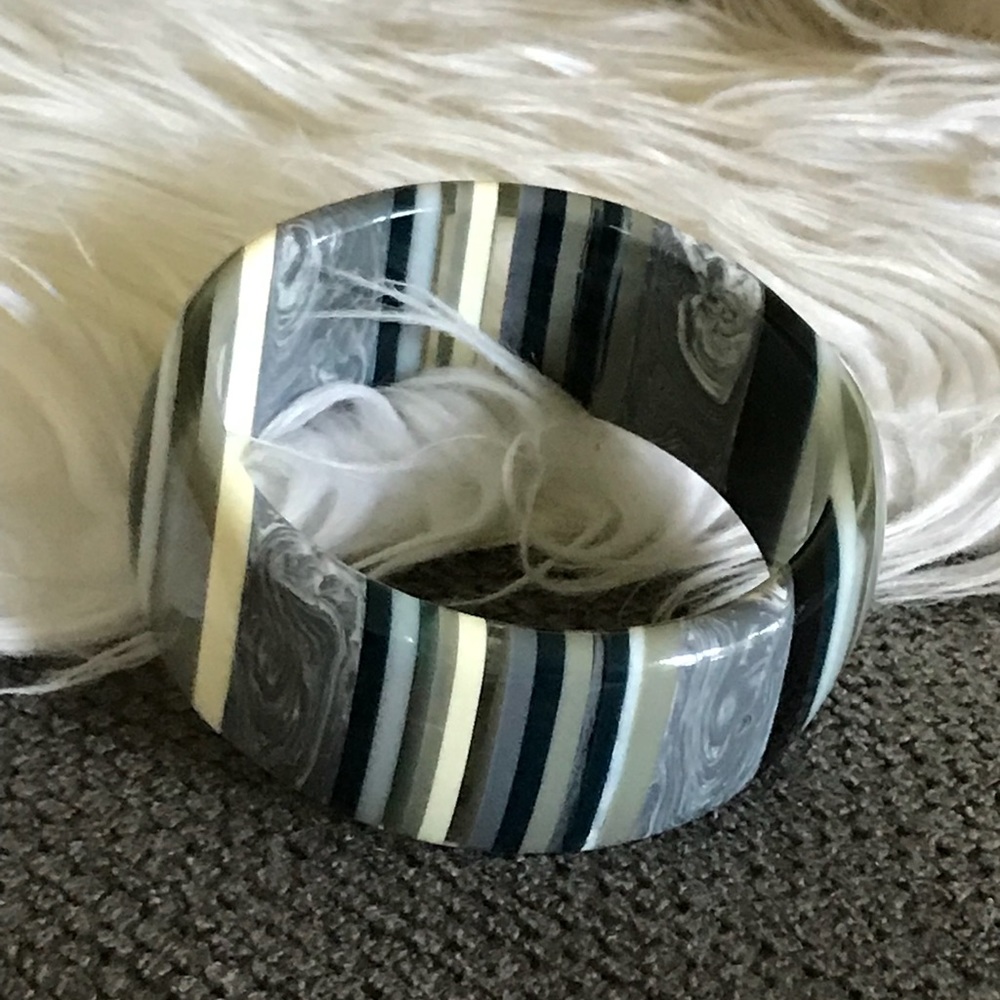 Bangle bracelet - Picture 2 of 7